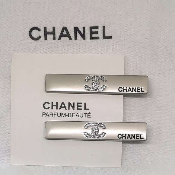 New With Box Chanel Beauty Hair Clip Gift Set 2 Pcs Rare Silver - Picture 2 of 4